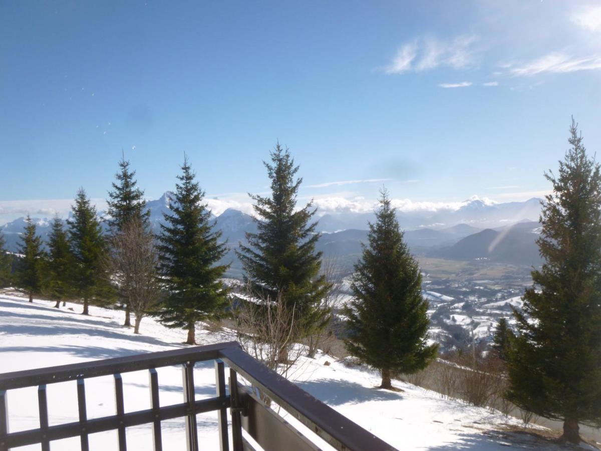 ComboursiereStudio Entier Au Calme Avec Vue Panoramique Exceptionelle A 1500M公寓 外观 照片